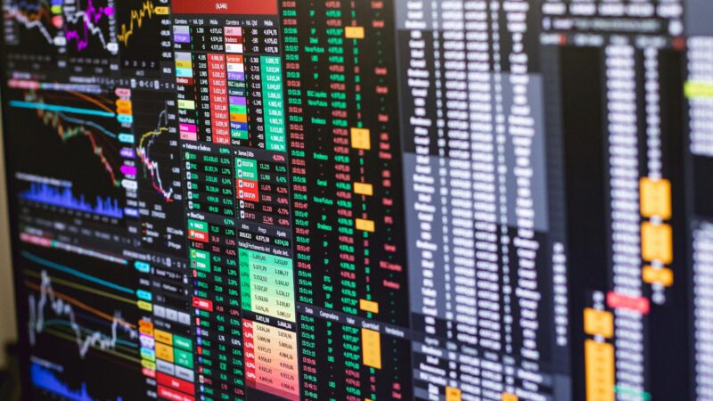 IHSG Dibuka Melemah Menjelang Libur Idul Adha, Pasar Menunggu