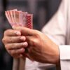 Anjloknya Rupiah: Strategi Bertahan Hidup Finansial untuk Mahasiswa Kos