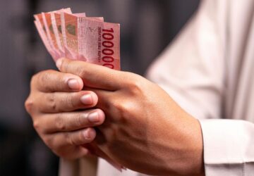 Anjloknya Rupiah: Strategi Bertahan Hidup Finansial untuk Mahasiswa Kos