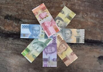 Rupiah Tembus Rp17.500, Level Psikologis Rupiah Terlemah Sepanjang Sejarah