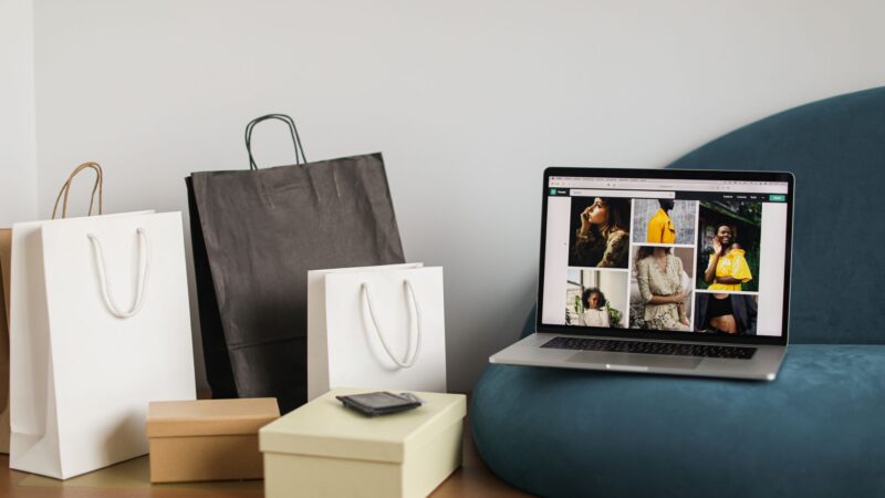 Gen Z Peduli Lingkungan Namun Terjebak Budaya Flash Sale