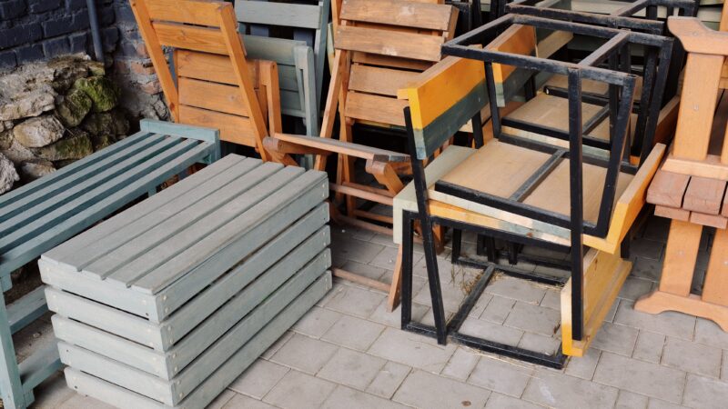 Penjualan Furnitur Bekas di Manggarai Merosot Akibat Ketidakpastian Ekonomi